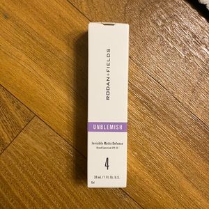 Rodan+fields unblemish invisible matte defense